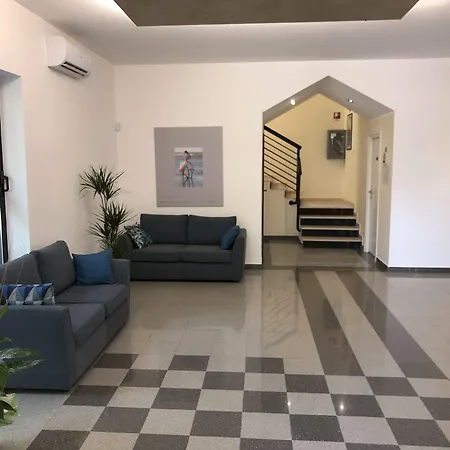 Ξενοδοχείο Vinsea 2*